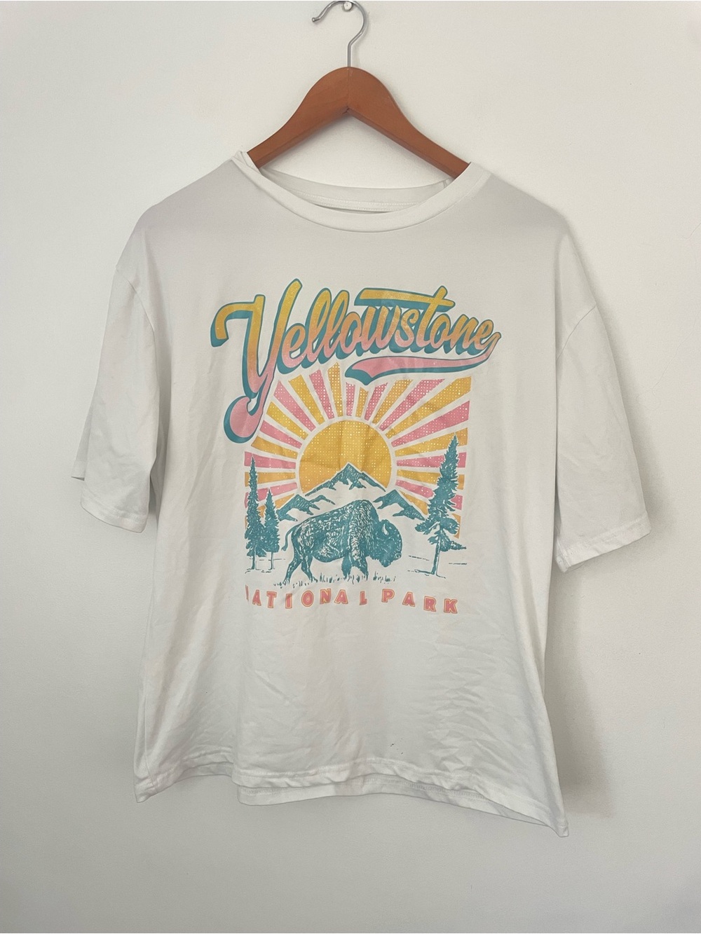 SHEIN Womens White Yellowstone National Park T shirt Buffalo Neon Size Small